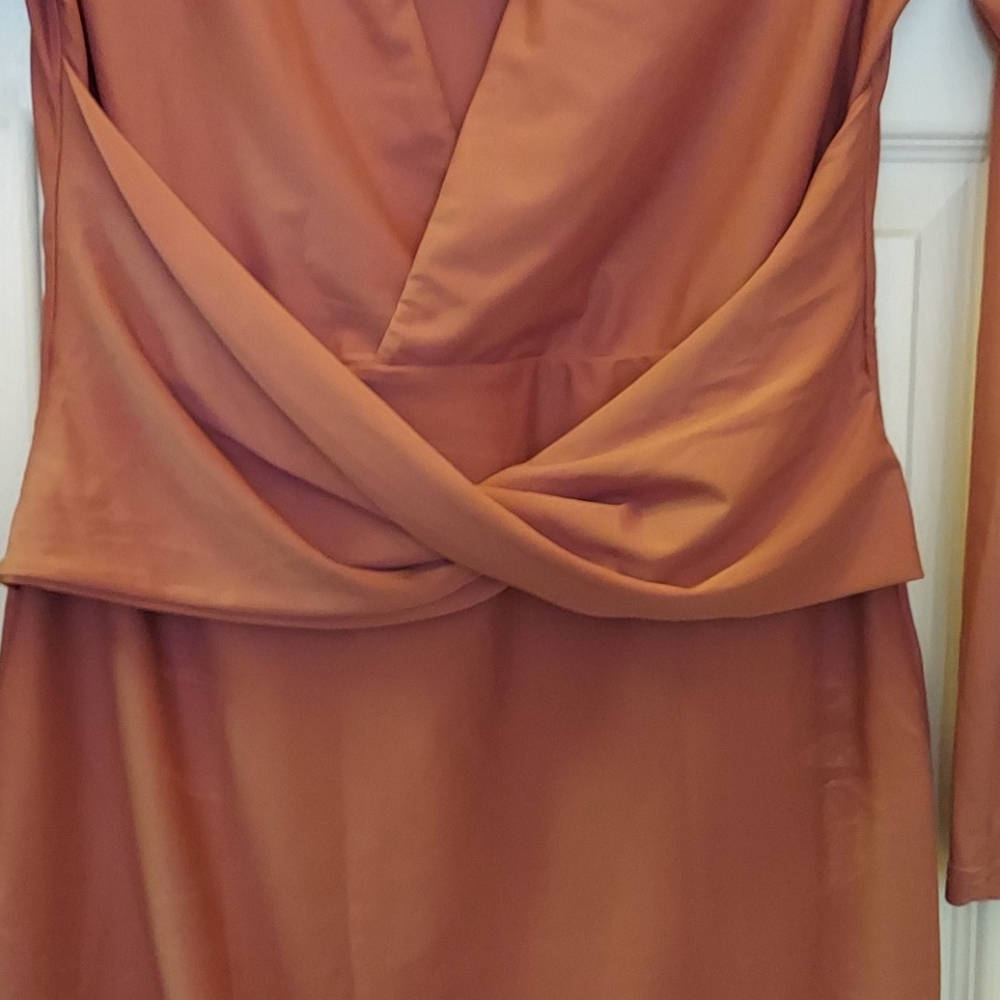 Dress - Picture 3 of 9